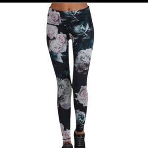 Noli Active Floral 24" Leggings Medium